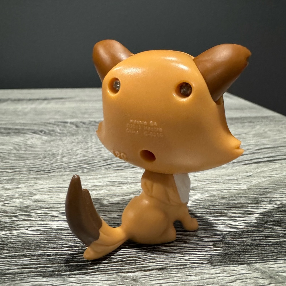Littlest Pet Shop | #3358: Magic Motion Collie - Collectible Toy Figure - Picture 3 of 7